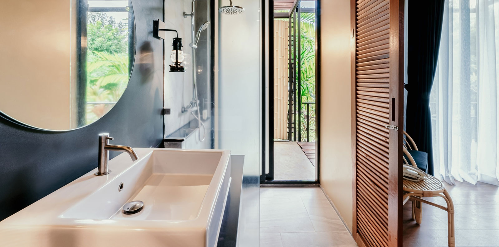 STUDIO DELUXE CONNECTING 2 BEDROOMS