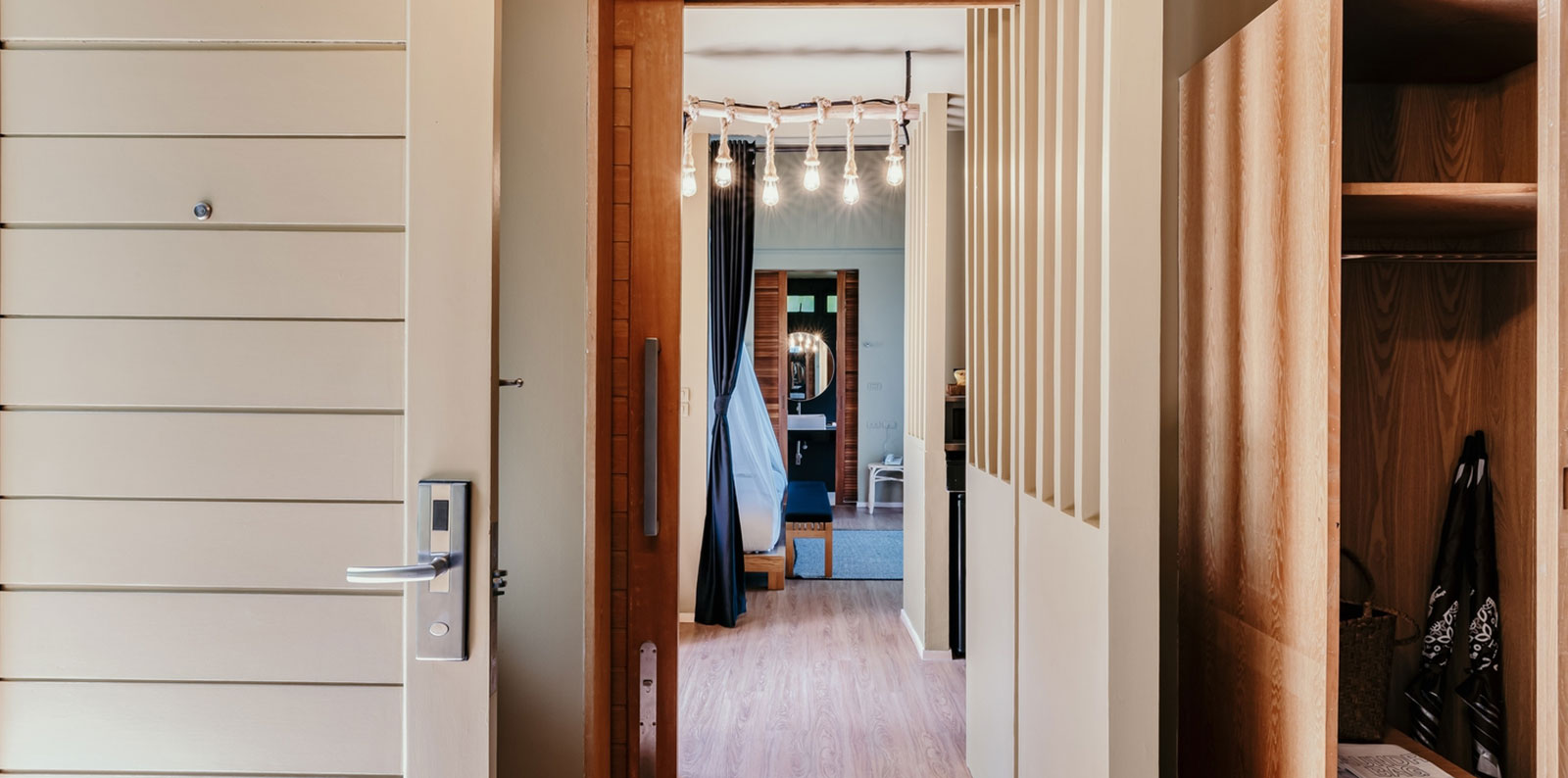 STUDIO DELUXE CONNECTING 2 BEDROOMS