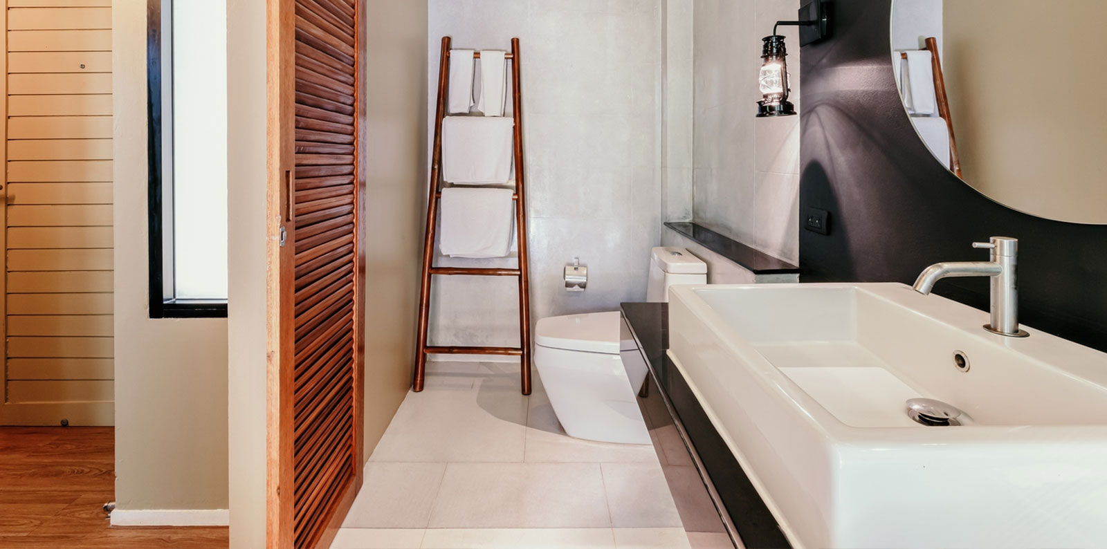 STUDIO DELUXE CONNECTING 2 BEDROOMS